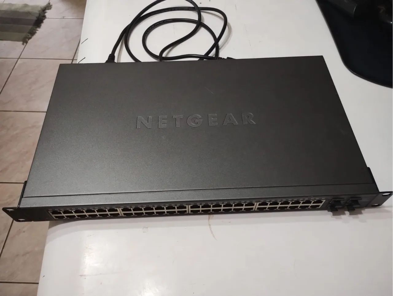 Switch de Rede NETGEAR 48 Portas Gigabit