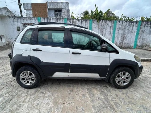 Fiat Idea Adv./ Adv.lock.dualogic 1.8 Flex 5P 2013 - Foto 2