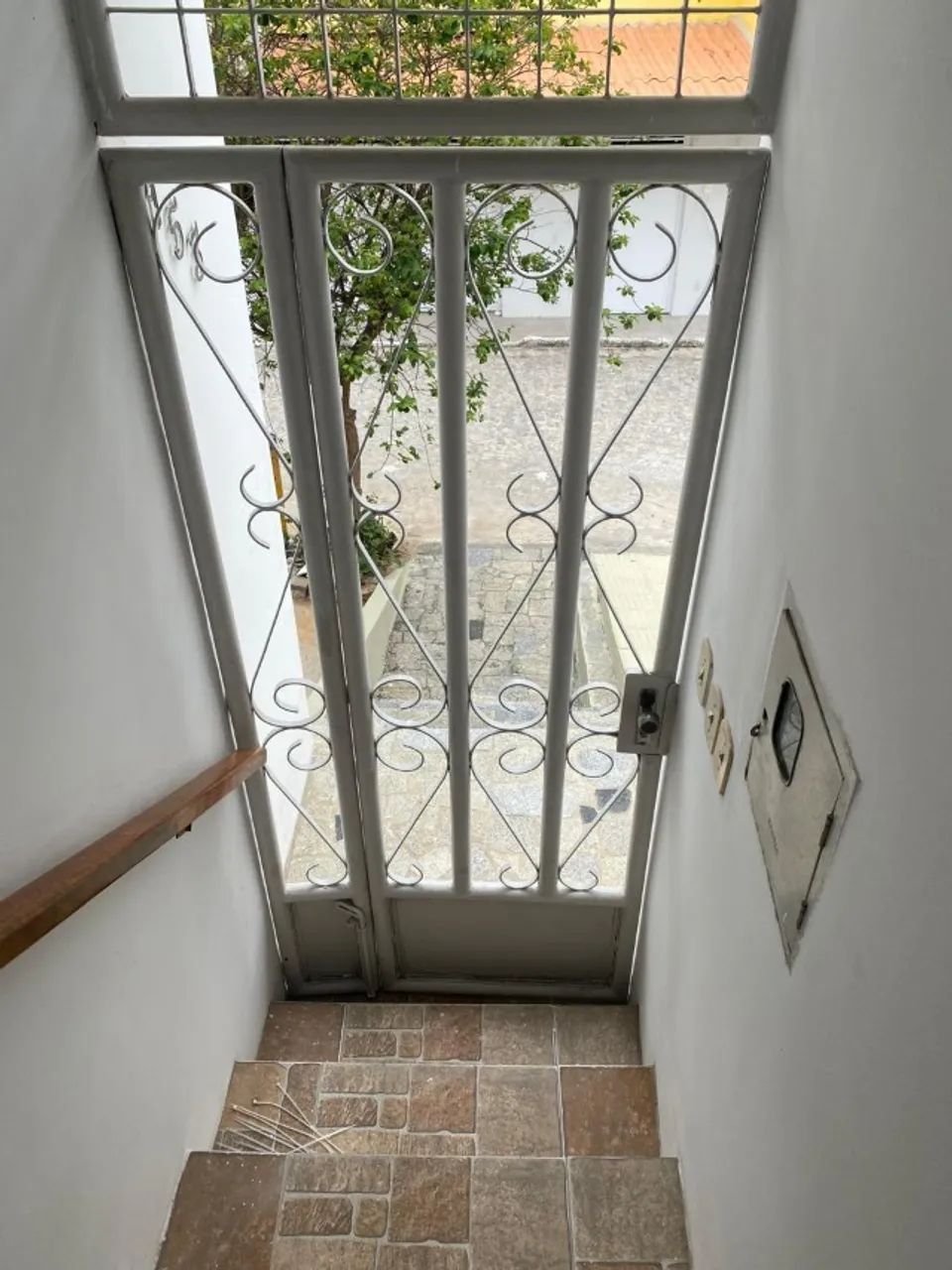 Vende-se prédio (salão comercial + casa). Oportunidade! - Foto 2