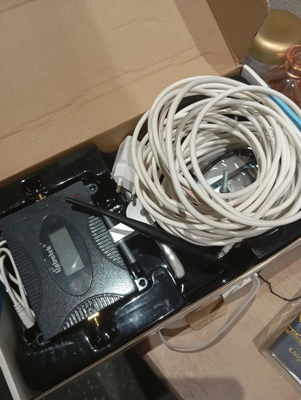 Repetidor de Sinal de Celular Lintratek 3G B5 850mhz