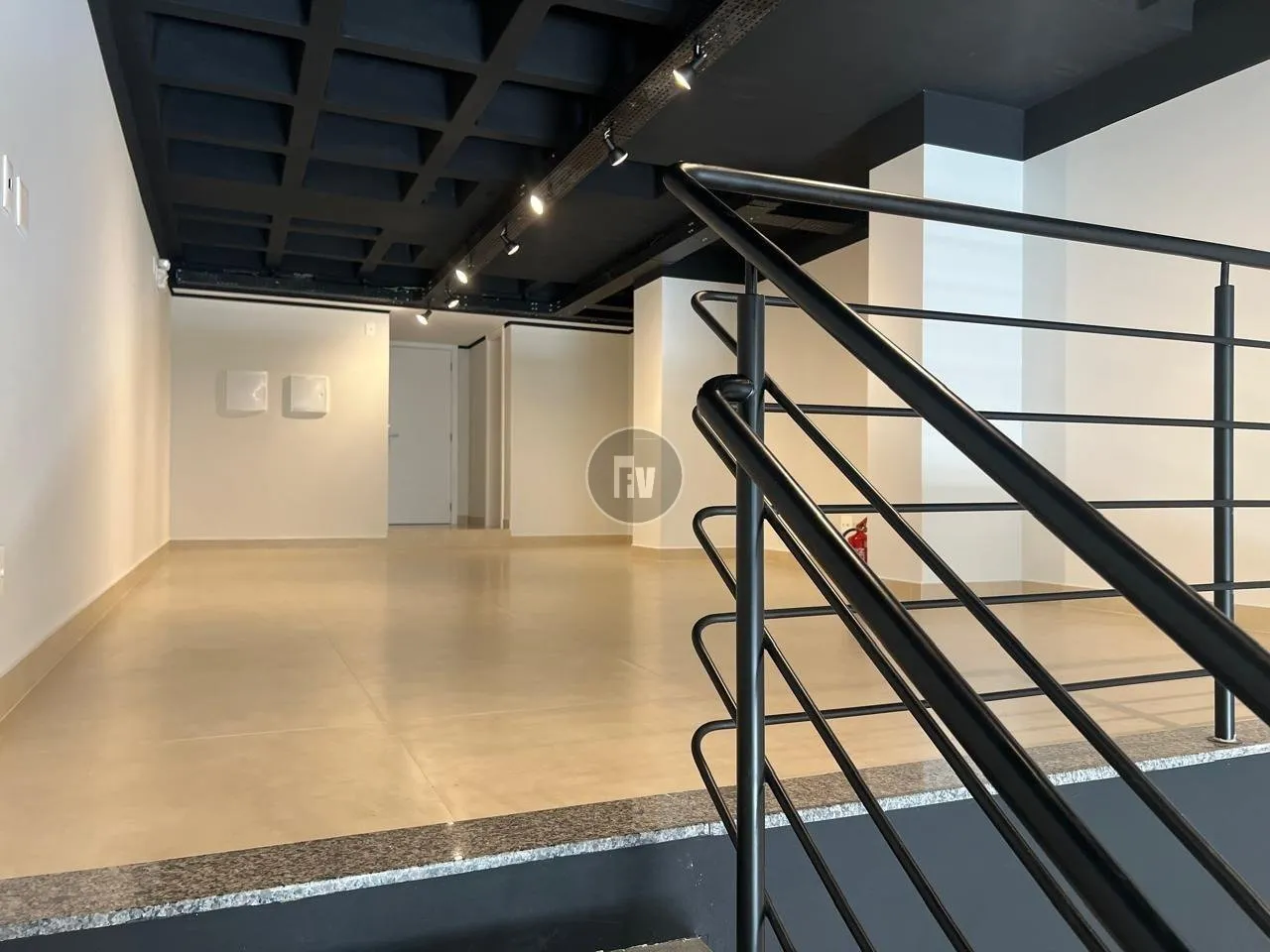 Sala Comercial 146m² Aluguel Anual Centro Balneário Camboriú