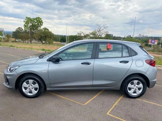 Chevrolet Onix Hatch 1.0 12V Flex Mec. 4P 2025 - Foto 2