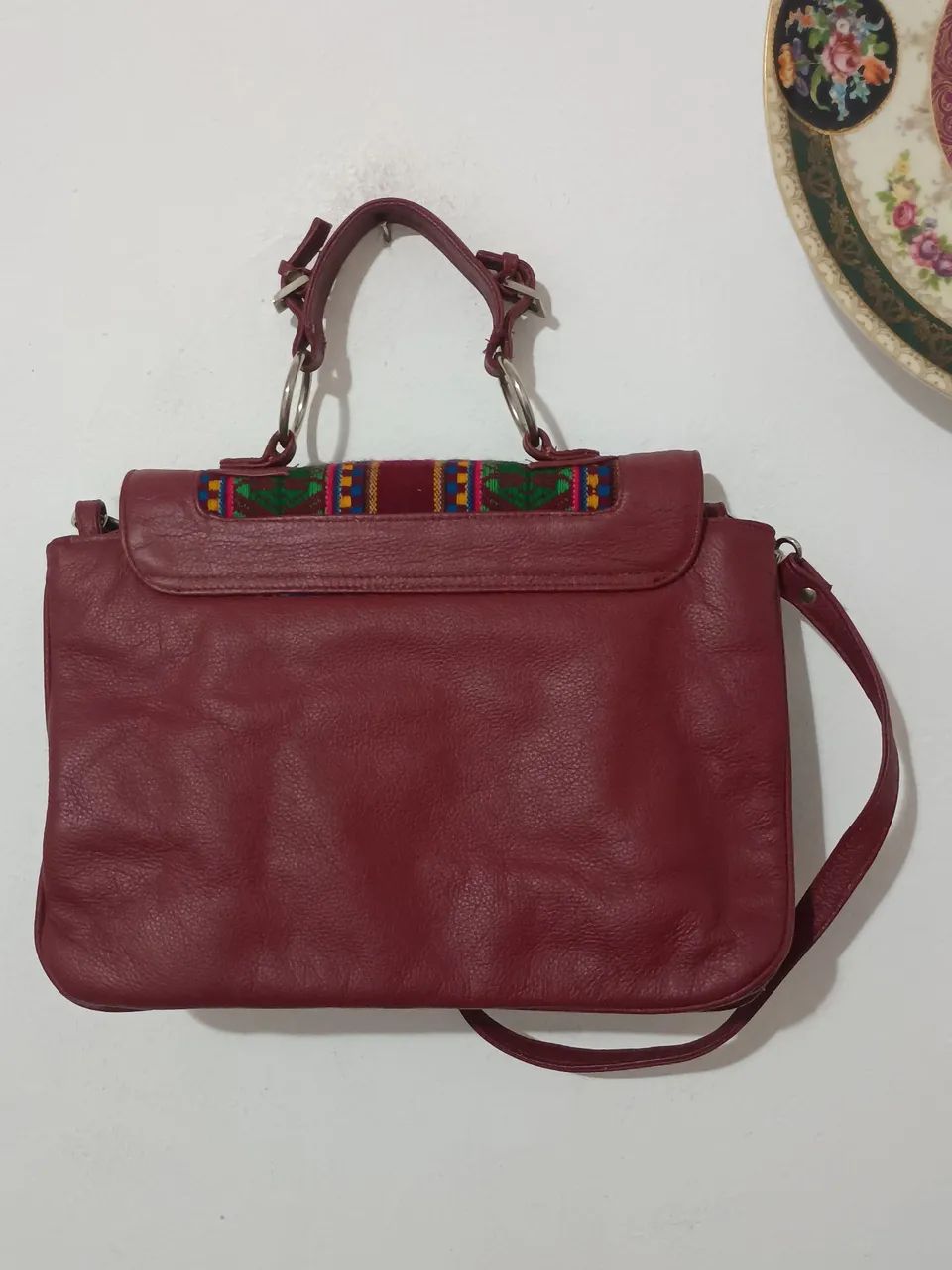 Bolsa de Couro com Detalhes Étnicos - Foto 4