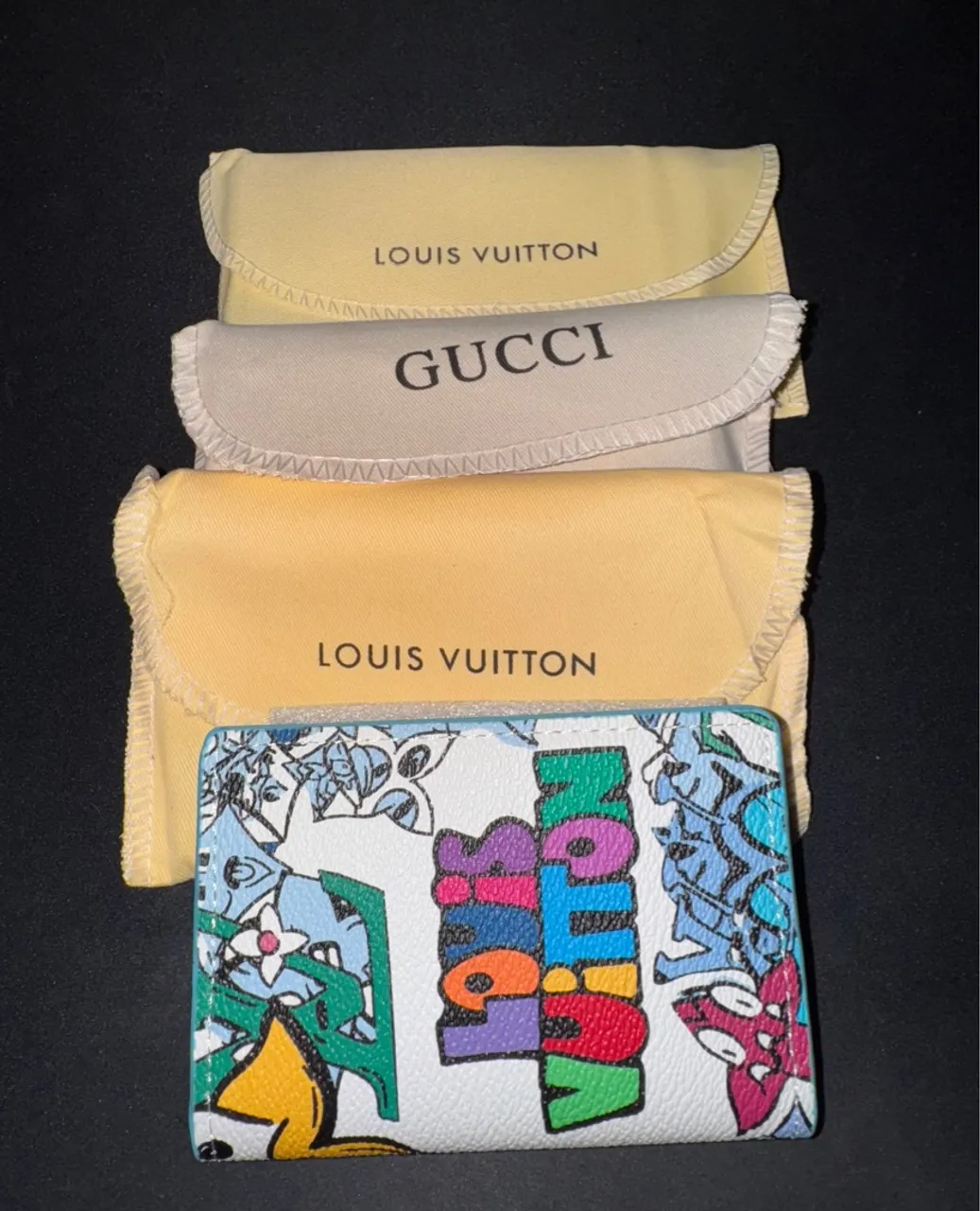 Carteiras Gucci, Louis vuitton