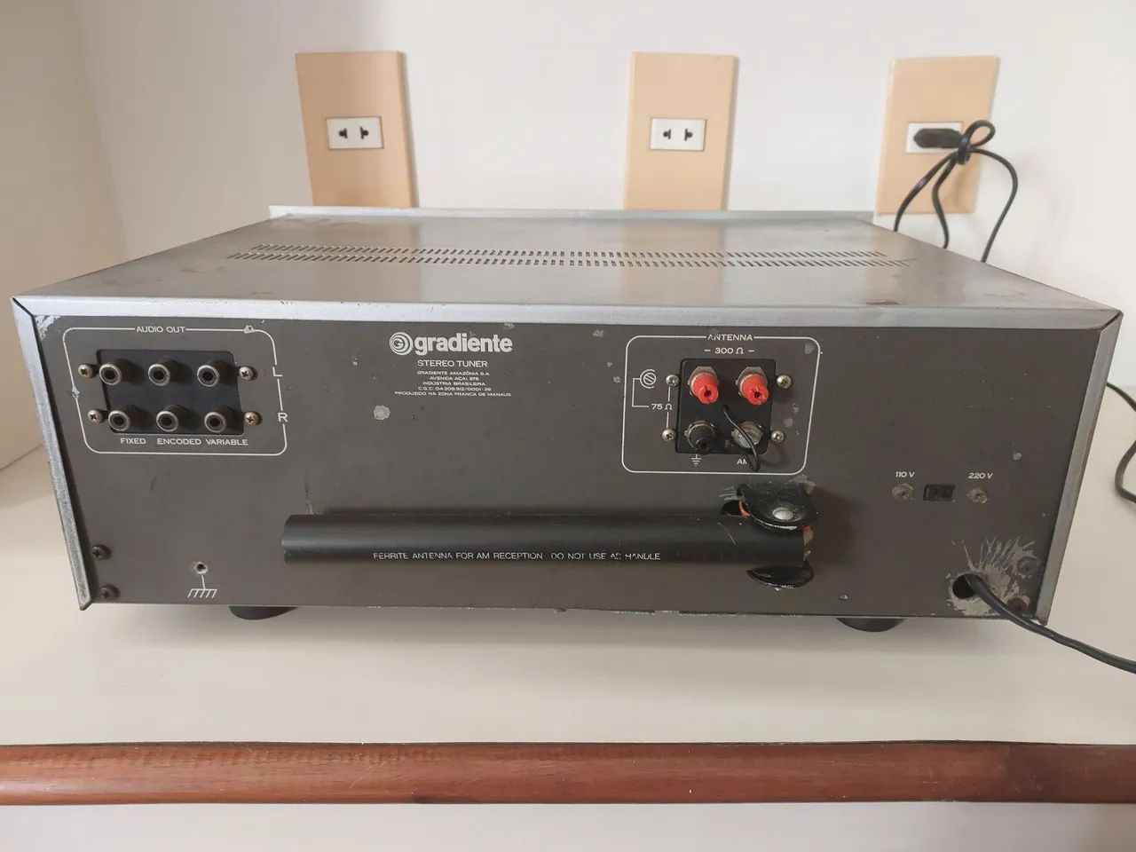 Gradiente tuner modelo 12