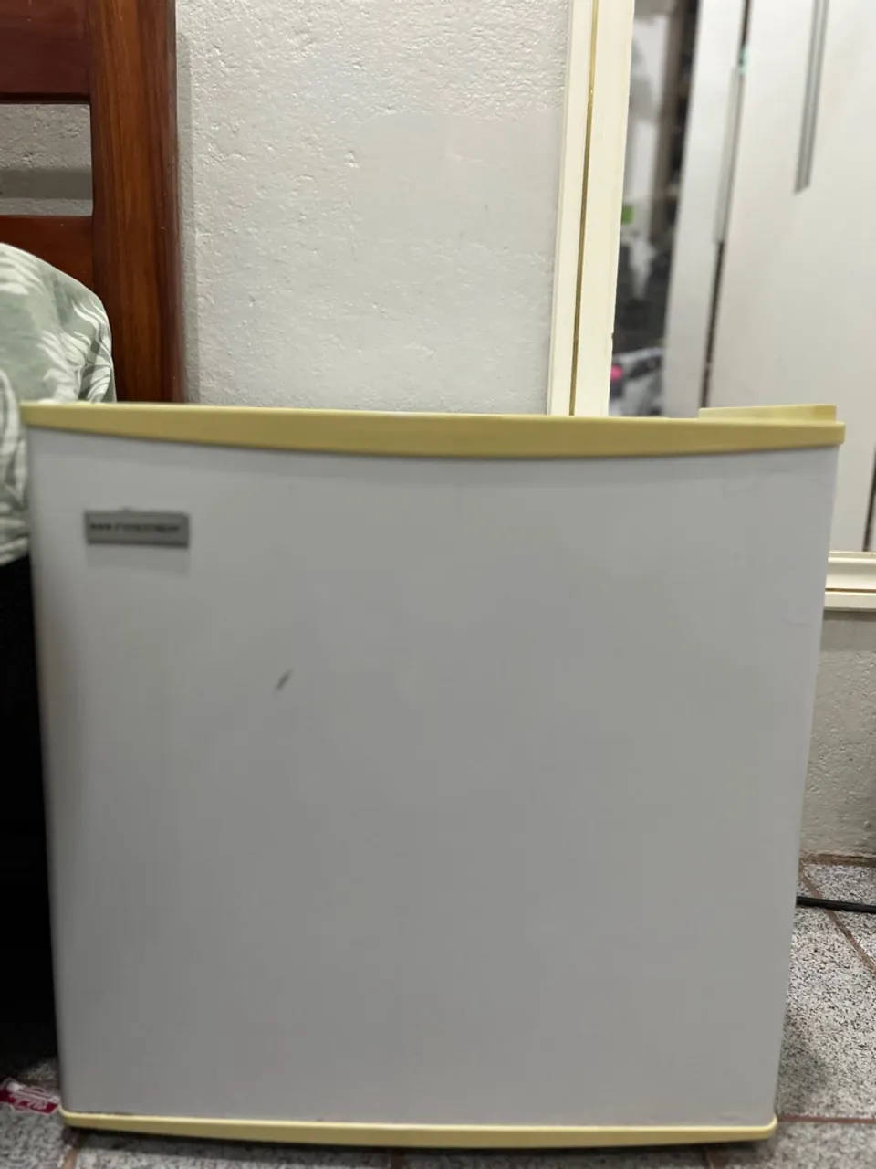 Frigobar premier - Ideal para Quartos e Escritórios