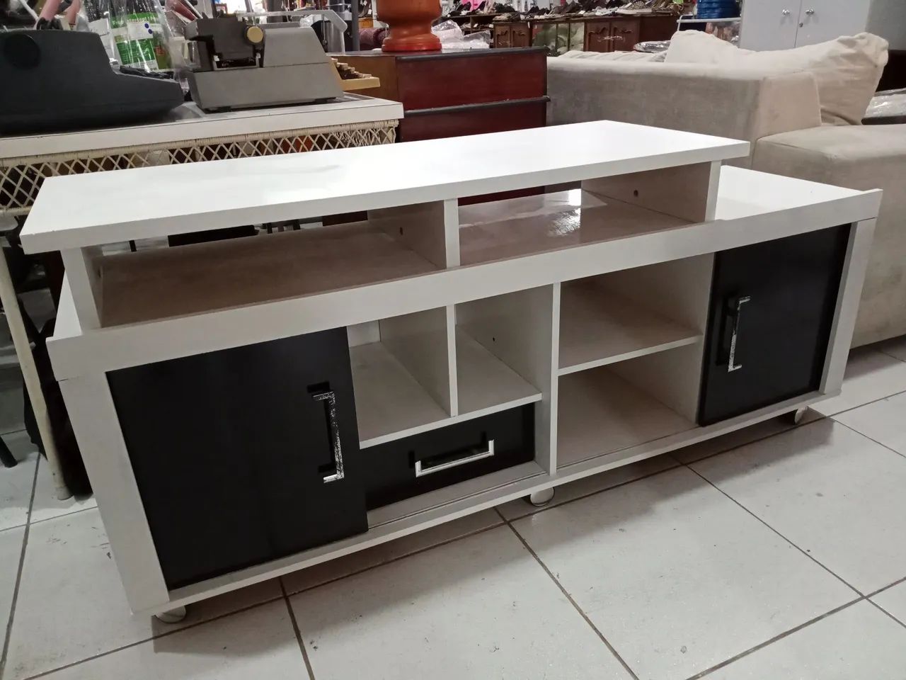 Rack Uma Gaveta e 2 Portas de Correr em MDF  - Foto 2