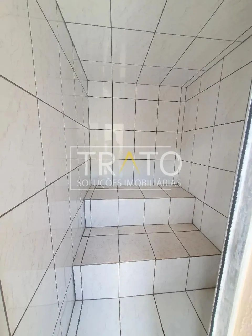 Excelente sobrado com piscina, 3 quartos, 4 vagas, no Bolsão Parque das Flores, em Campina - Foto 15