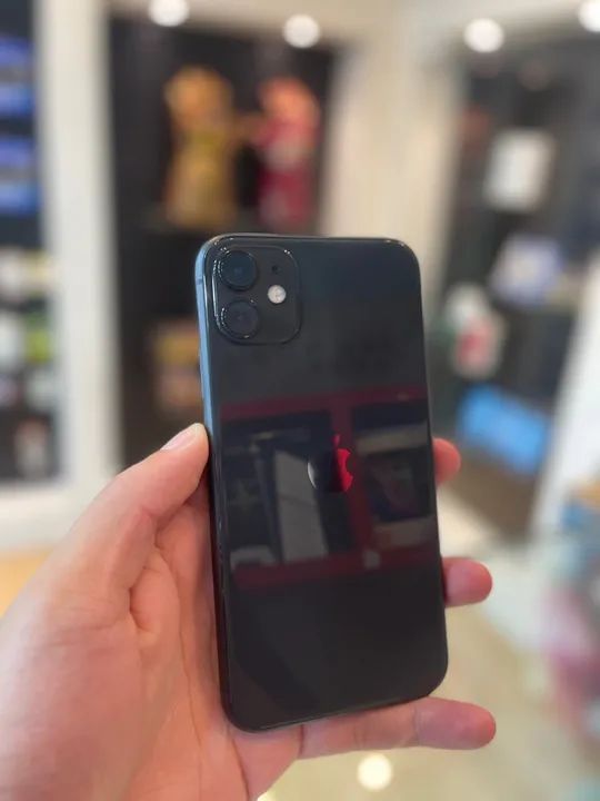 iPhone 11 em boas condições com garantia  - Foto 2