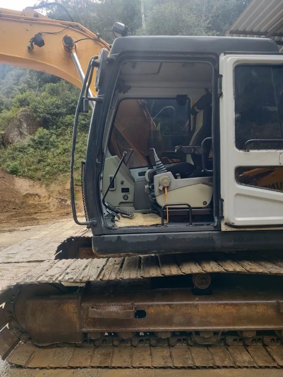 Escavadeira Hyundai 140 LC 7 , ano:2011. - Foto 6