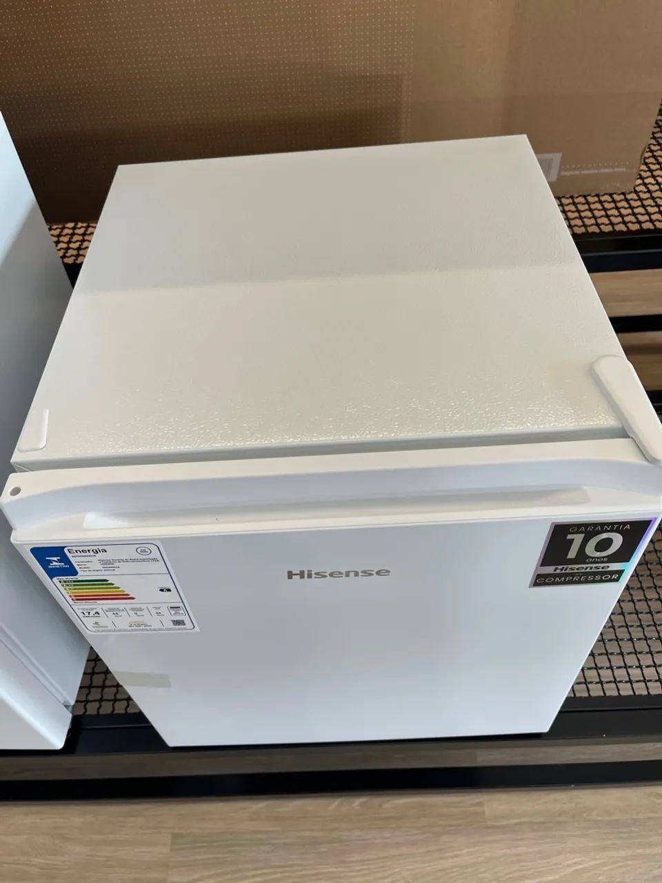 Frigobar Hisense 44LT NOVO - Foto 2
