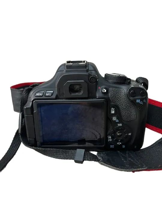 Câmera digital Canon EOS Rebel T3i com 18 megapixels. Sensor: cmos, aps-c (22,3 x 14,9 mm) - Foto 3