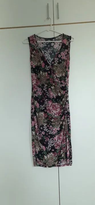Vestidos e Saia- VER DESCRIÇÃO 