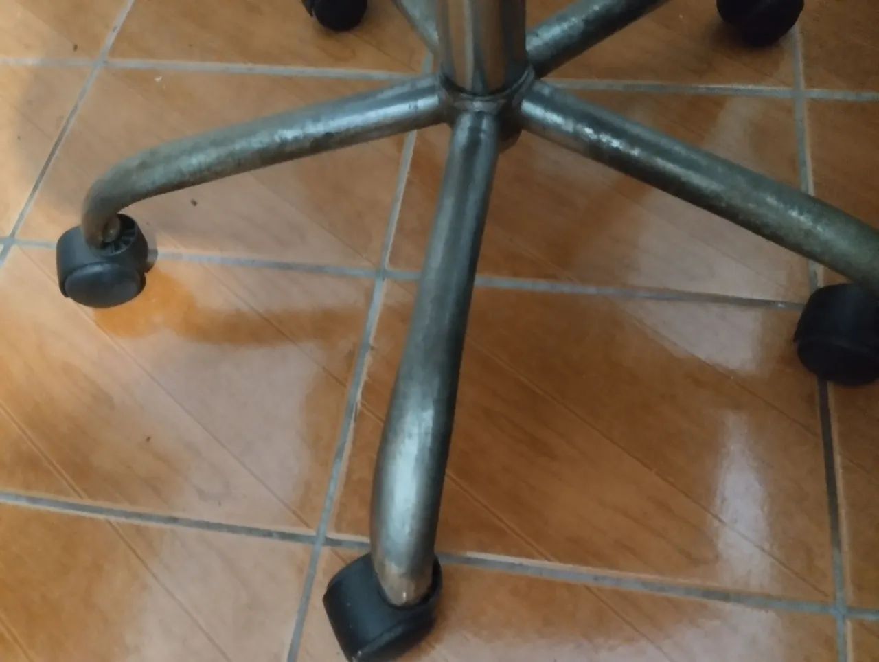 Cadeira de Escritório ( leia a descrição antes)  - Foto 2