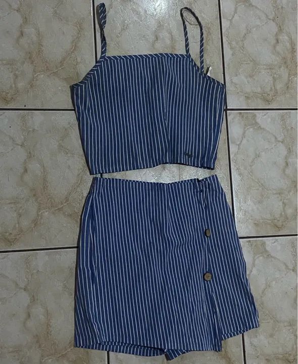 Conjunto cropped e short saia listrada azul