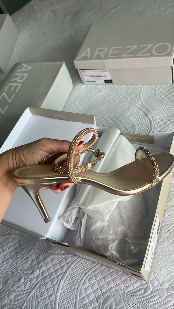 Sandália Arezzo 