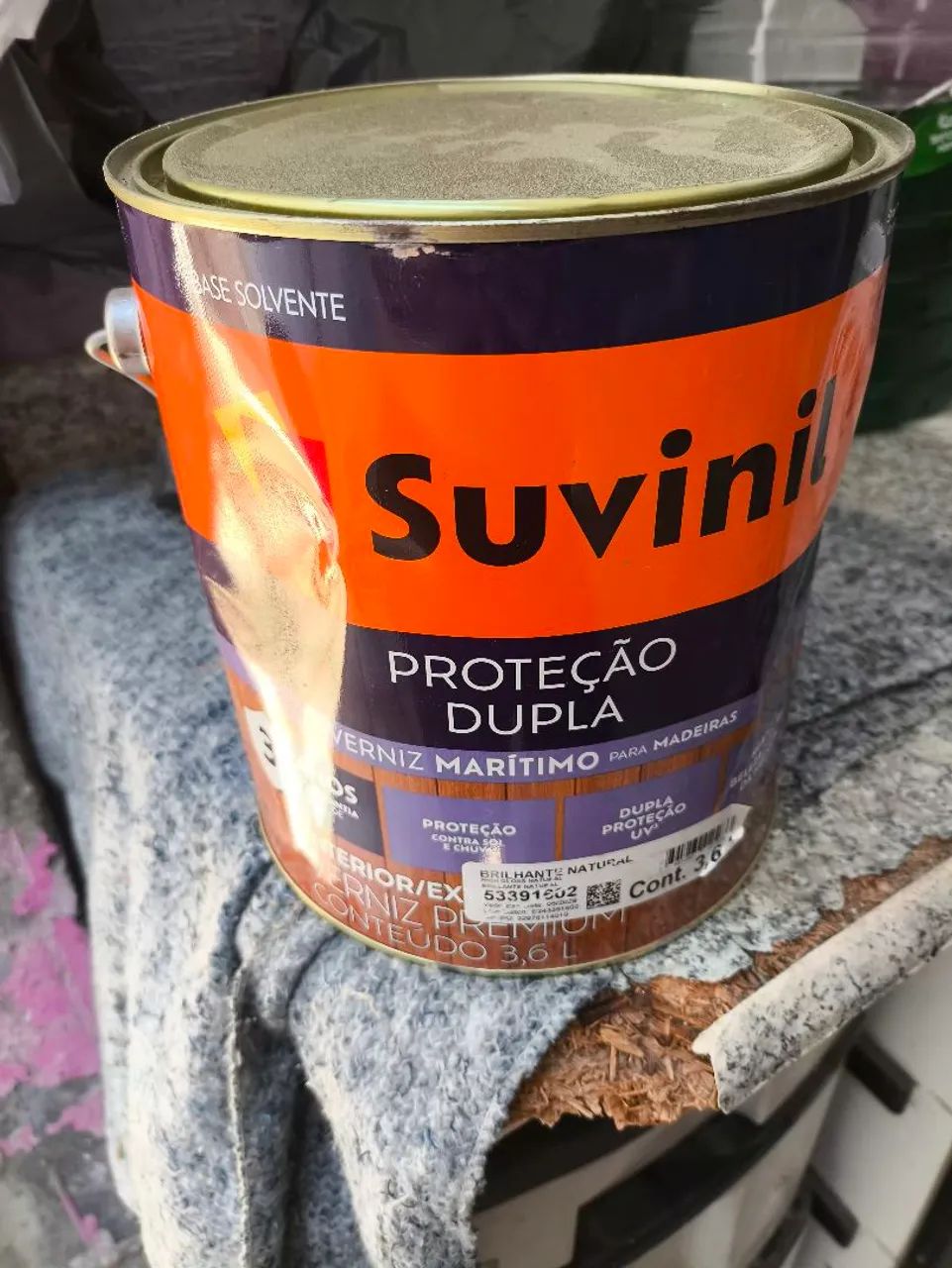 Verniz marítimo Suvinil. De 3,6