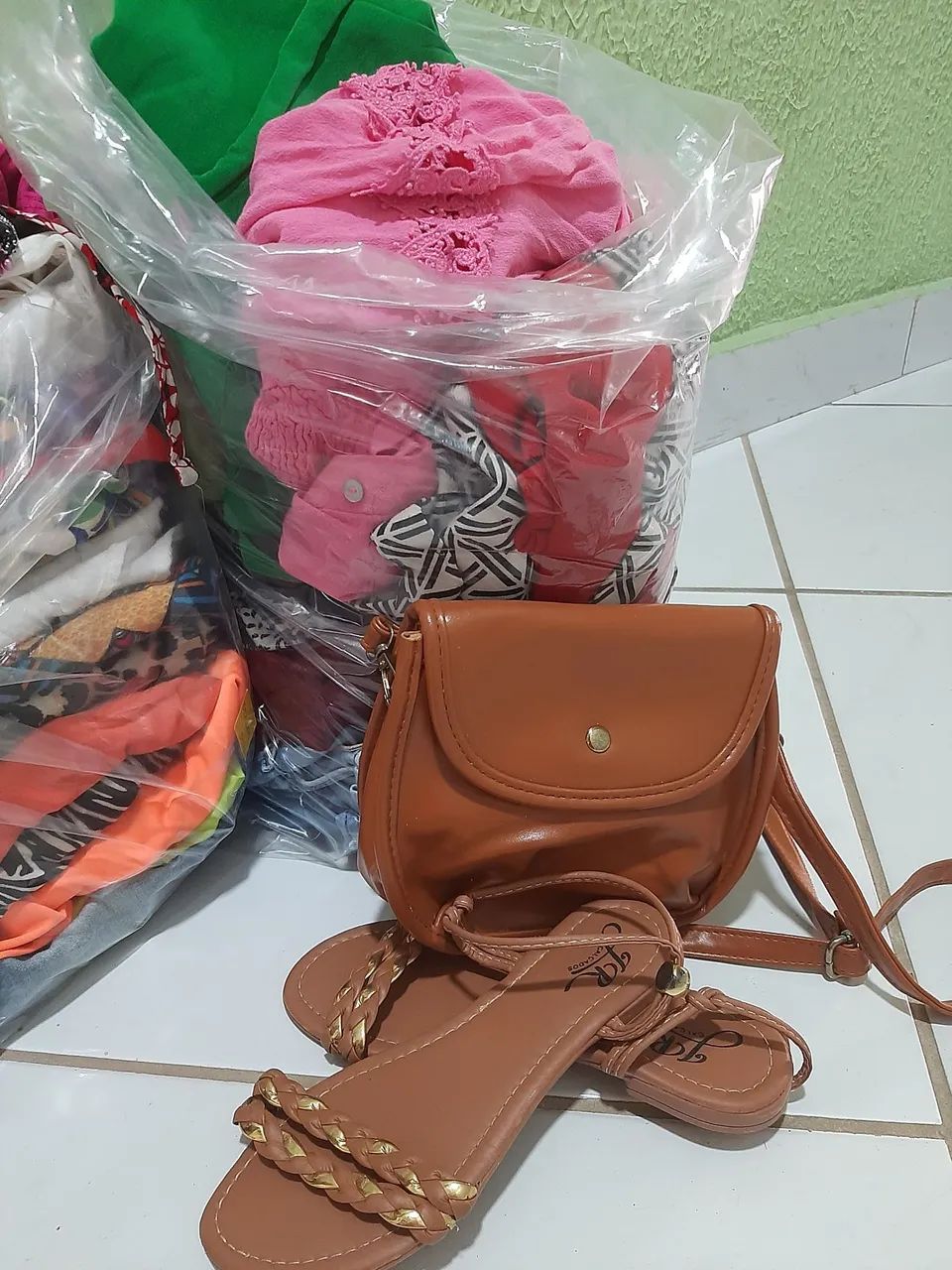 Roupas femininas p bazar_lote - Foto 2