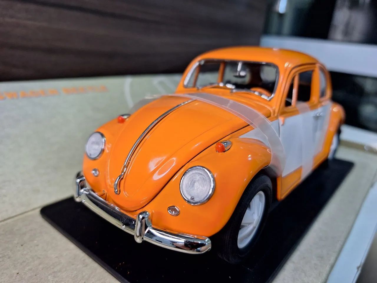 Na Caixa,  1:18, Fusca Greenlight 