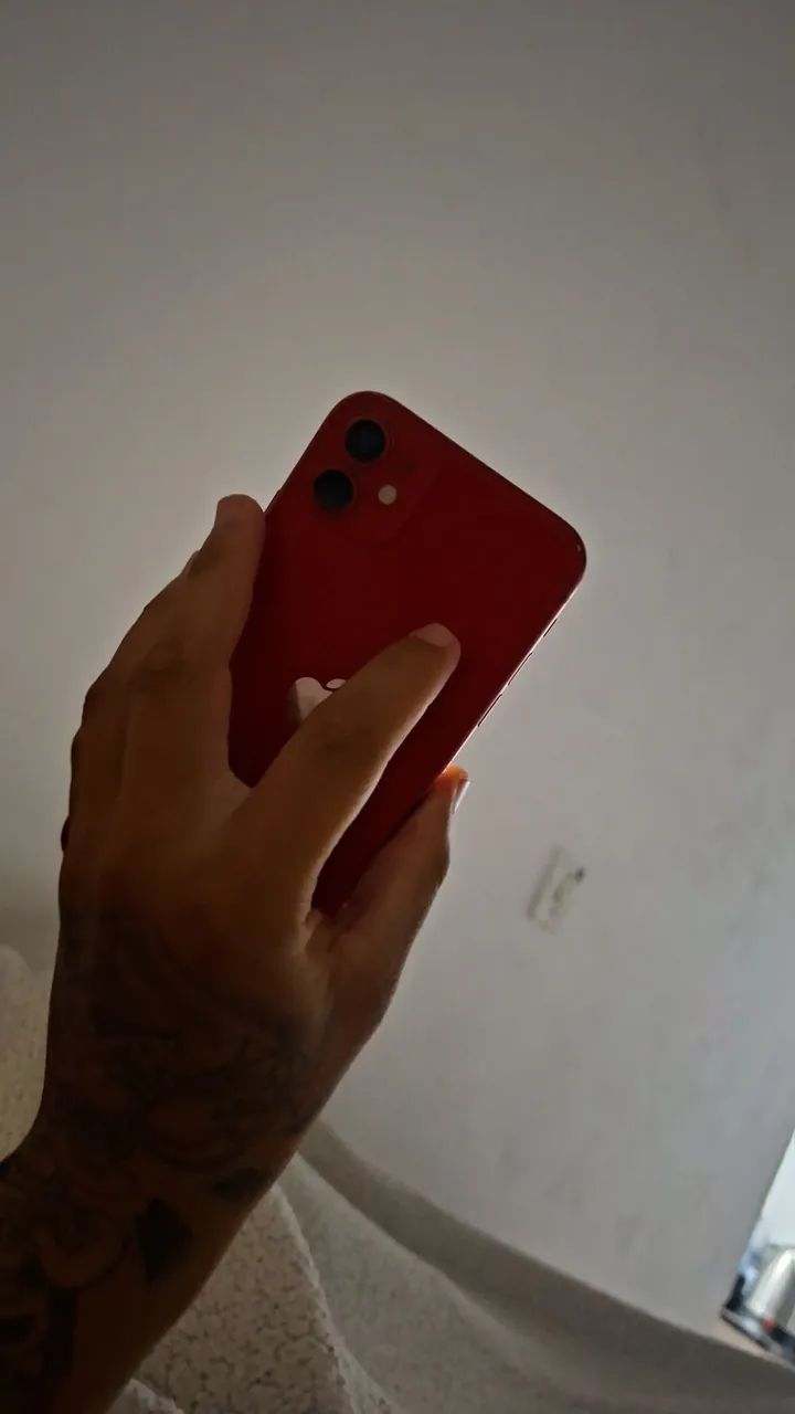 Iphone 11 vermelho  - Foto 2
