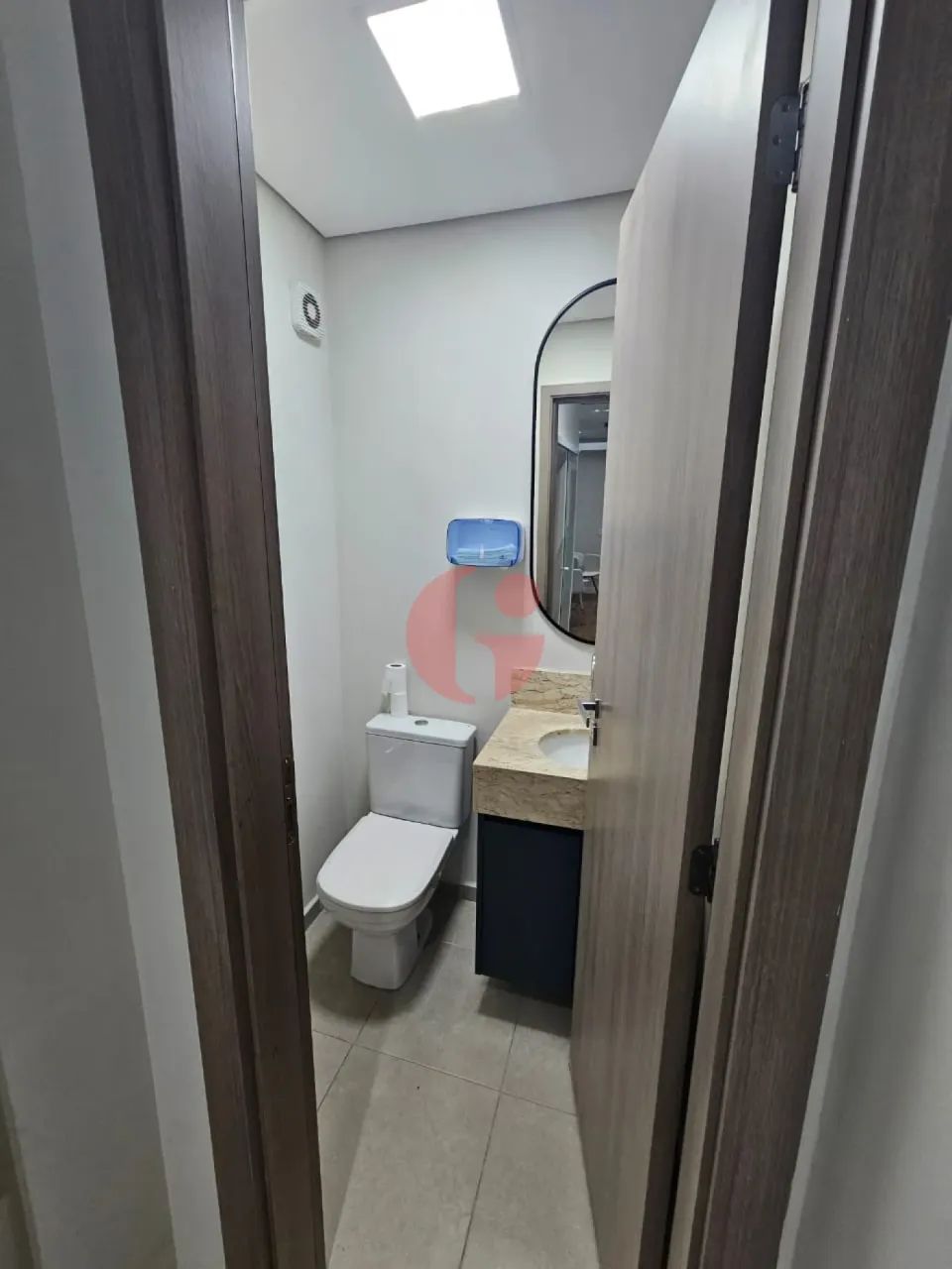 Sala comercial para locação no condomínio Infinity Trinity Tower com 2 banheiro e 2 vaga d - Foto 2