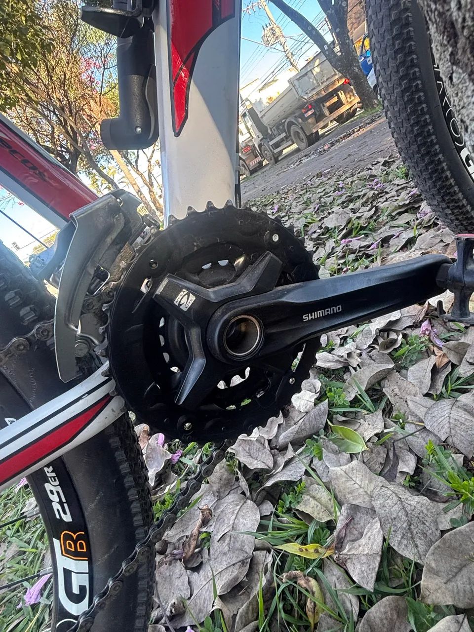 Bicicleta aro 29 preparada para trilha