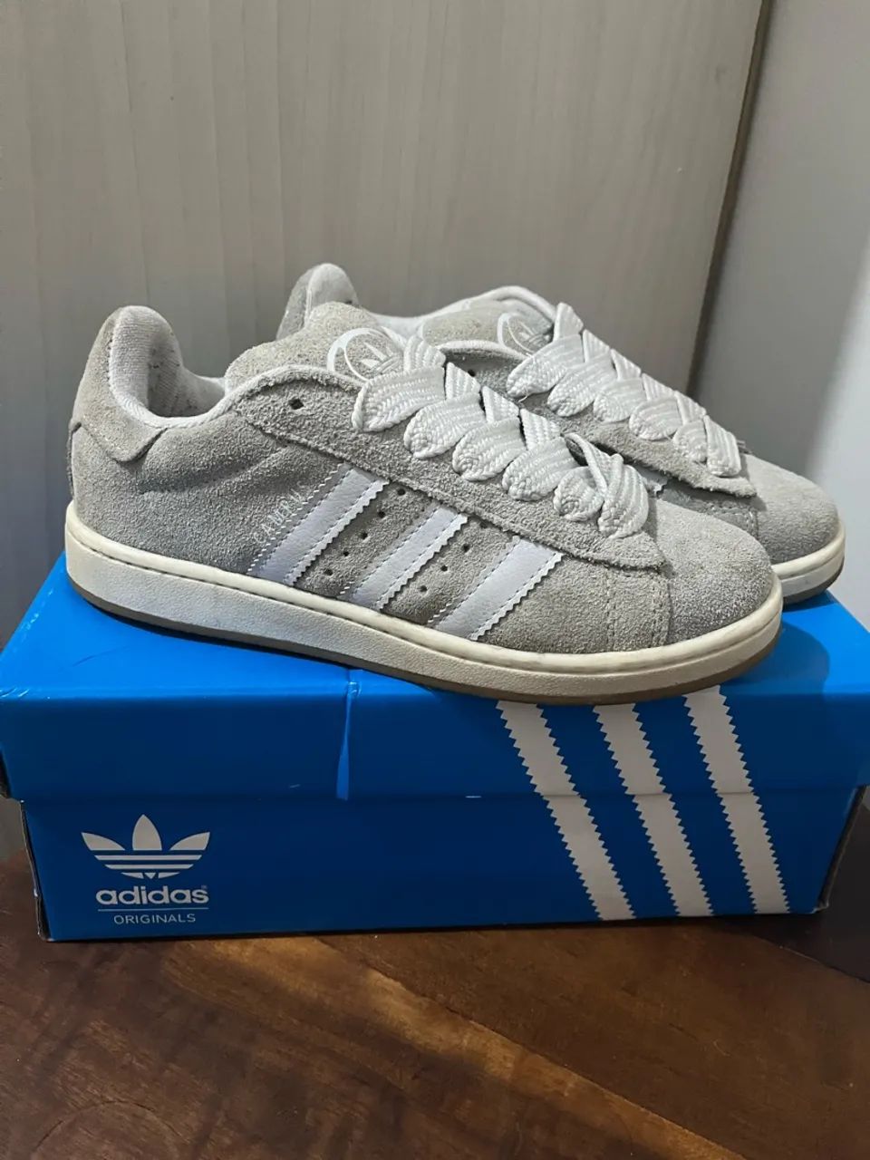 Tênis Adidas Campus 00s Cinza - Foto 2