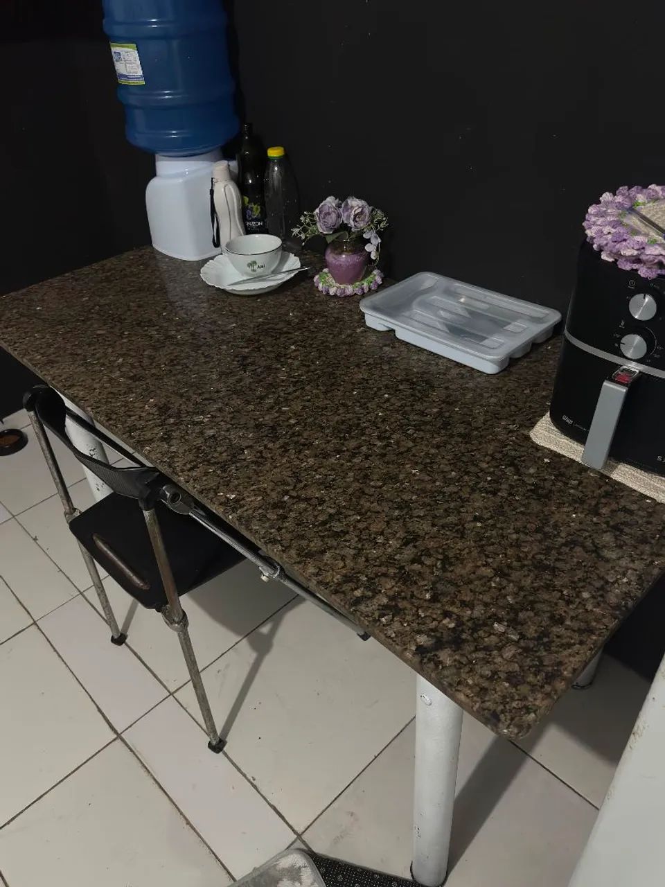 Mesa,geladeira 