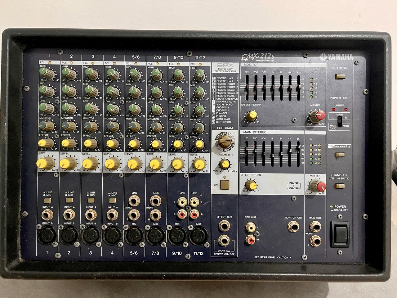 Composer pro -xl Behringer MDX2600 - Aparelhos de Som