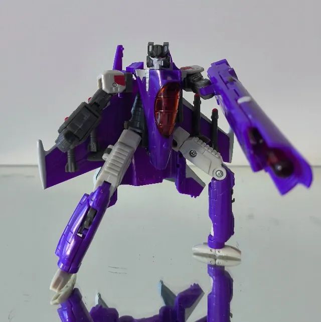 Figure Transformers Cybertron Skywarp, completo e original Hasbro, Galaxy Force - Foto 5