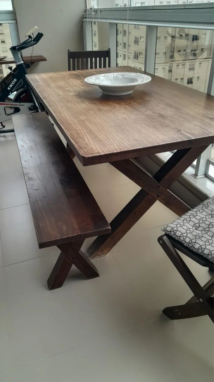 Mesa rústica madeira maciça com 2 bancos  - Foto 2