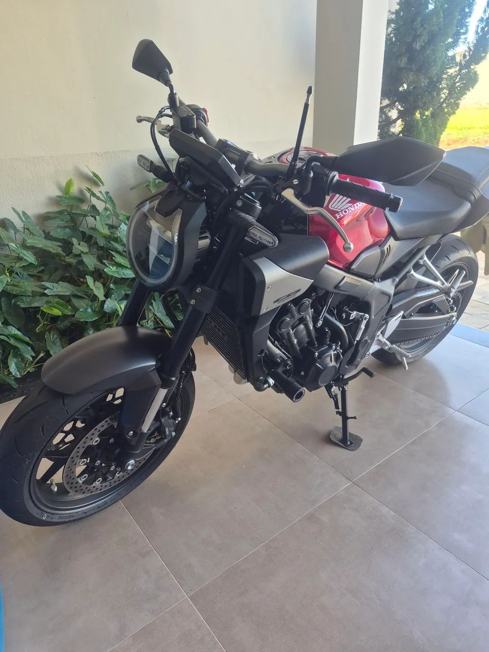 CB 650r e-clutch NOVA!!