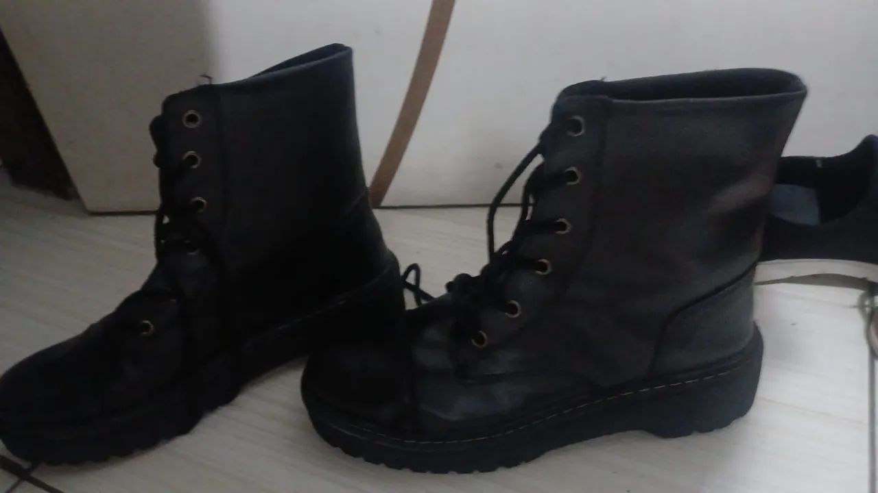 Bota de couro preta  - Foto 2