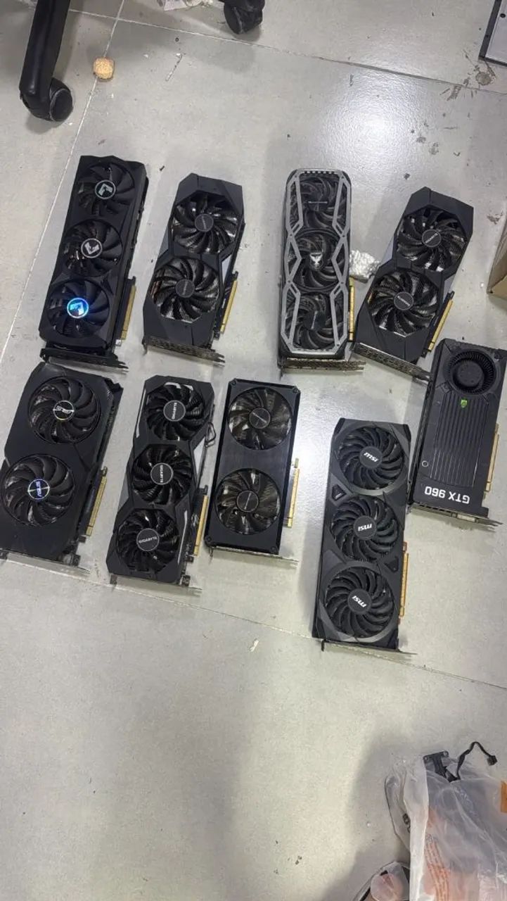 Lote com 9 placas de video com defeito