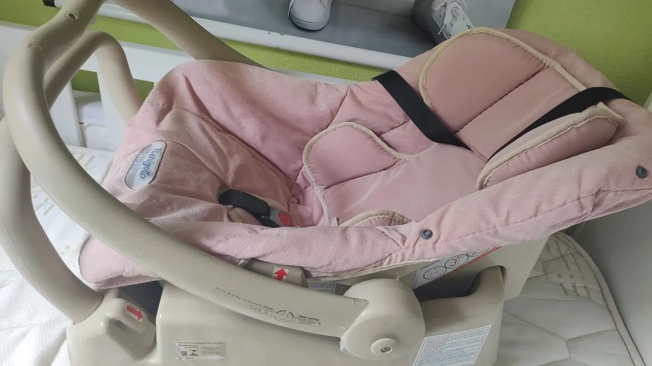 Bebê conforto com base para automóvel/ Burigotto 