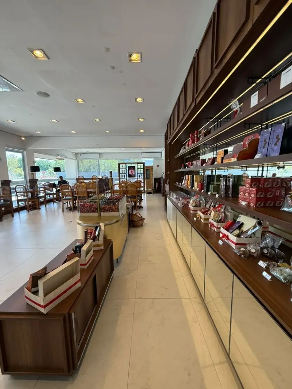 LUGANO CAFETERIA E CHOCOLATARIA  VENDE-SE COMPLETA! - Foto 5