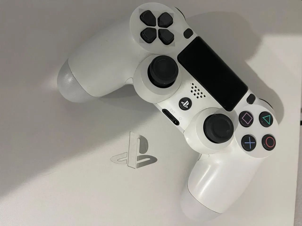 PS4 Pro Edição Limitada Destiny 2 - Branco Glacial (Raridade)