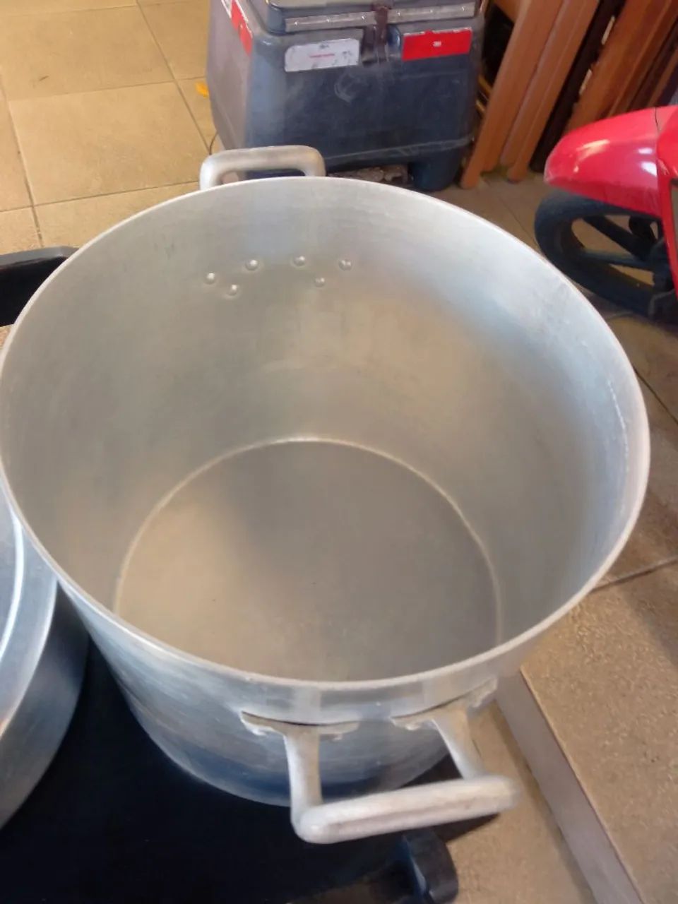 Vendo panelas industrial, alumínio de ótima qualidade. - Foto 4