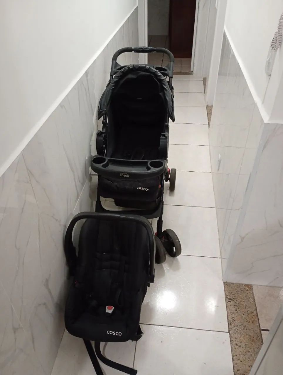 Carrinho de bebe com bebe conforto COSCO - Foto 3