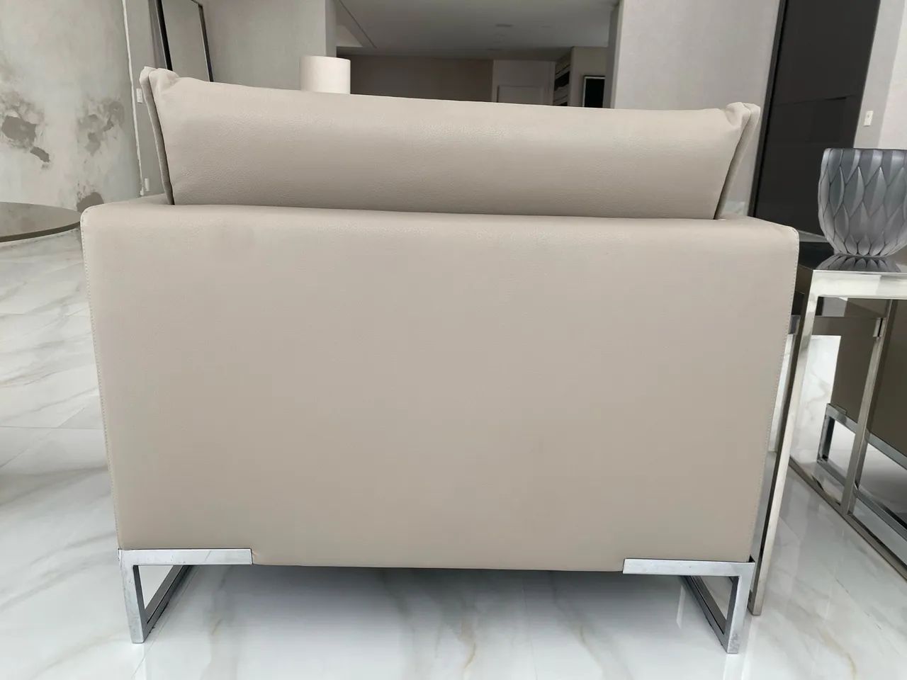 POLTRONA DE ALTO PADRÃO - DESIGN CONTEMPORÂNEO - Foto 5