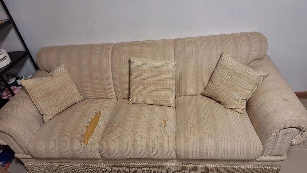 2 sofás + três almofadas - Foto 2