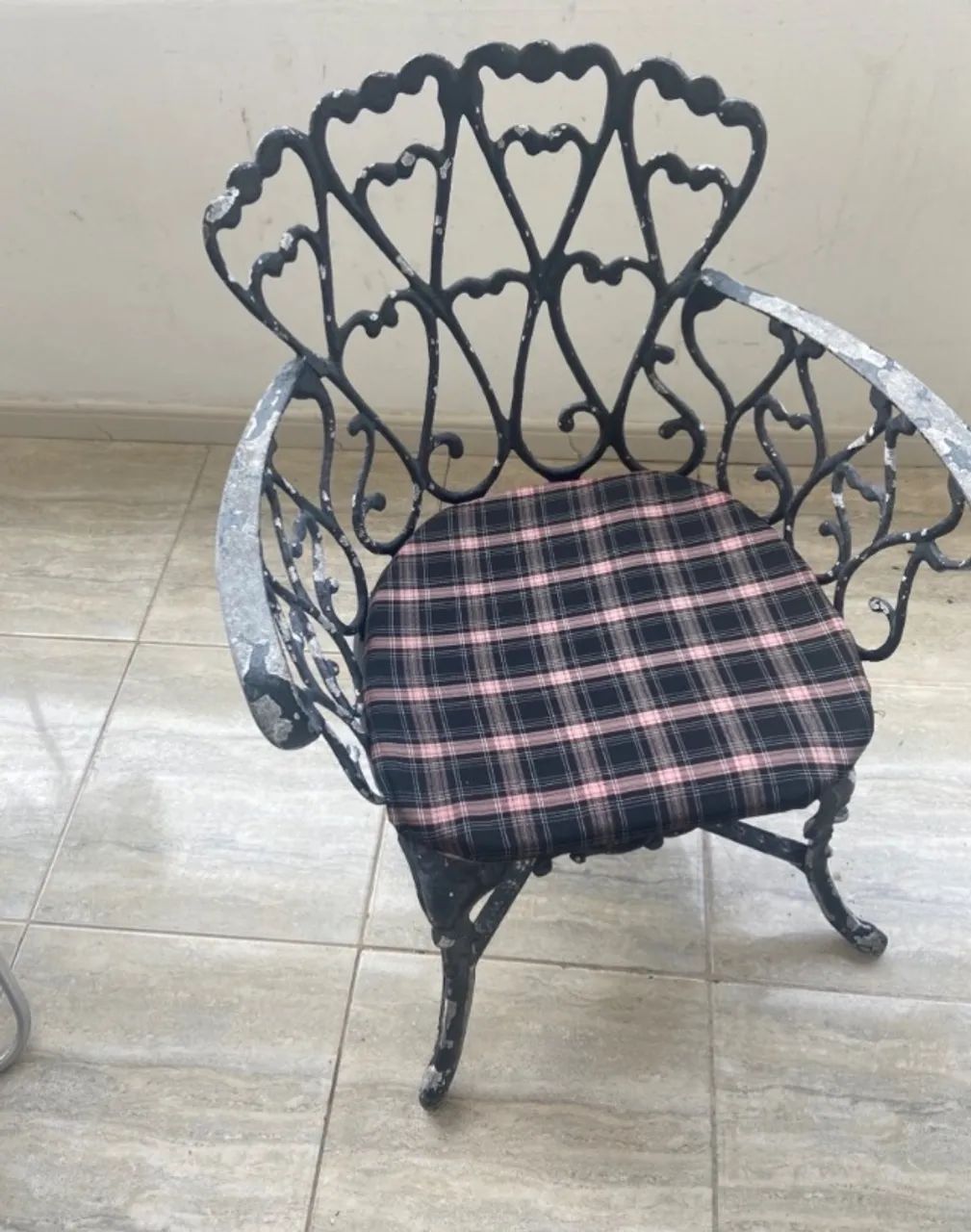 Mesa, sofá e cadeiras - Foto 3