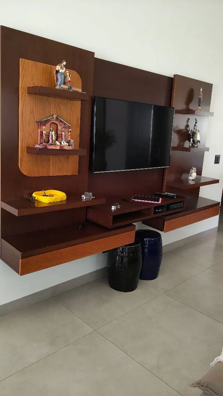 Painel de TV em bom estado de conservação 