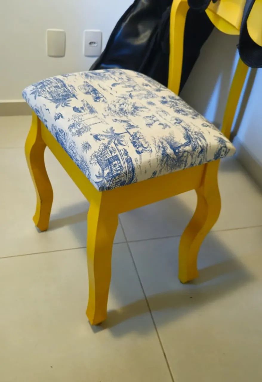 Penteadeira Rústica Amarela com Banco Estofado - Foto 4