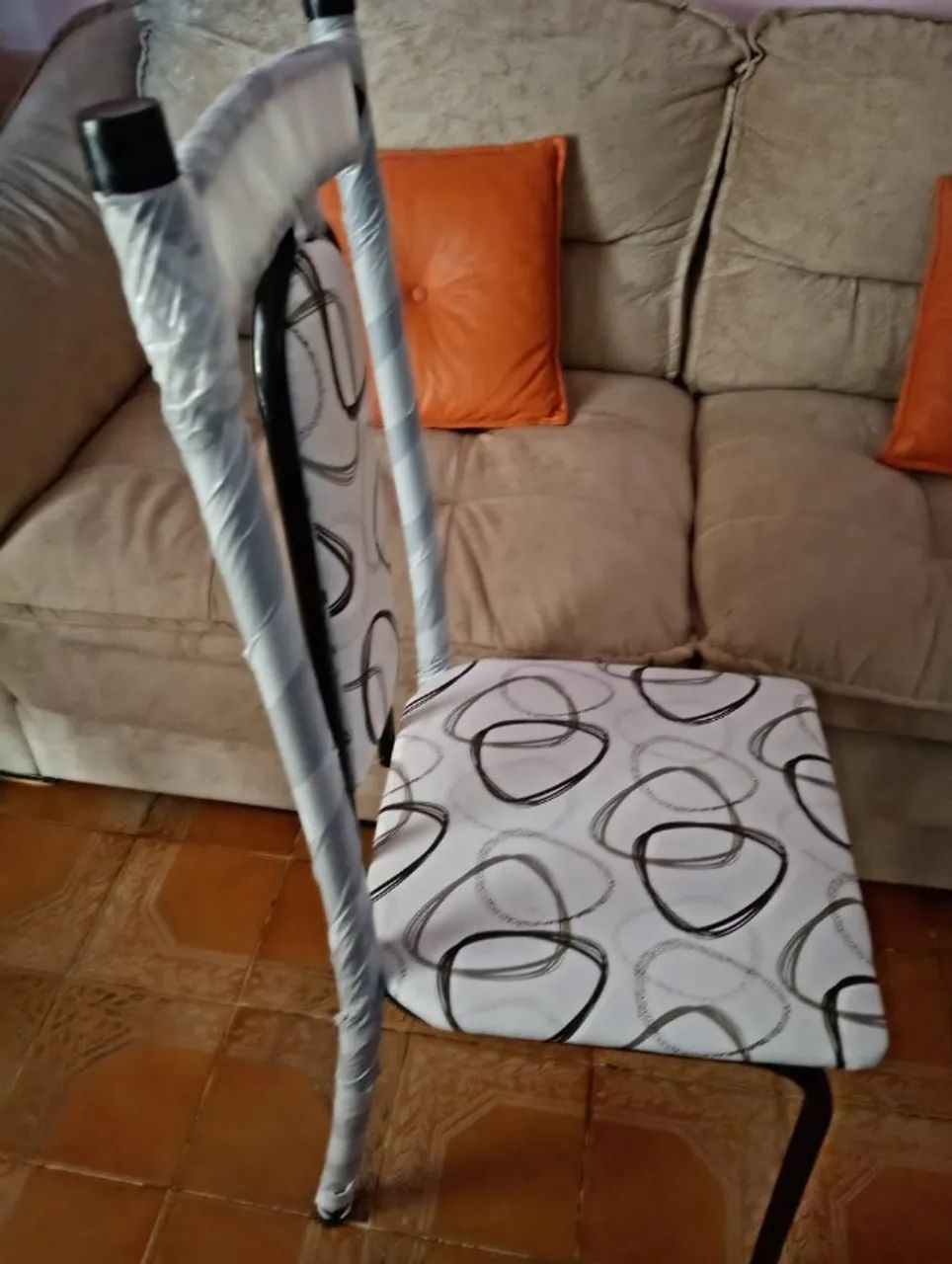 Cadeiras de Ferro Reforçadas Estofadas - Ótimo Estado (6 unidades) - Foto 3
