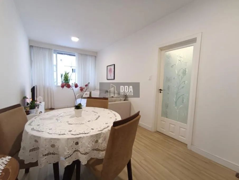 Apartamento de 3 dormitórios no Centro de Florianópolis