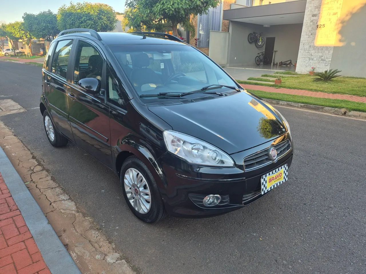 Fiat Idea Attractive 1.4 Fire Flex 8V 5P 2012 - Foto 3