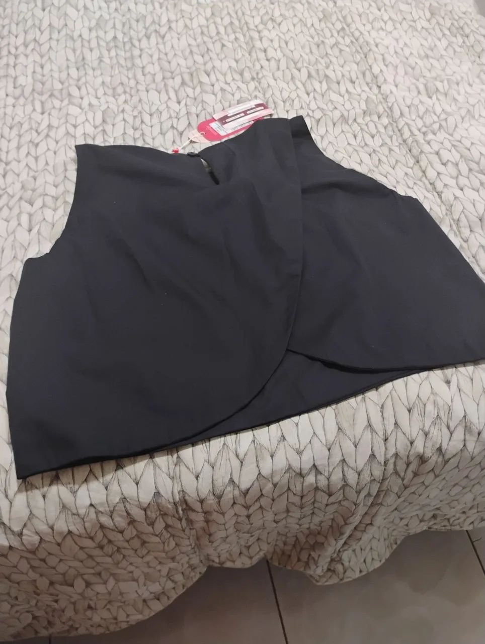 Blusa transpassada preta  - Foto 2