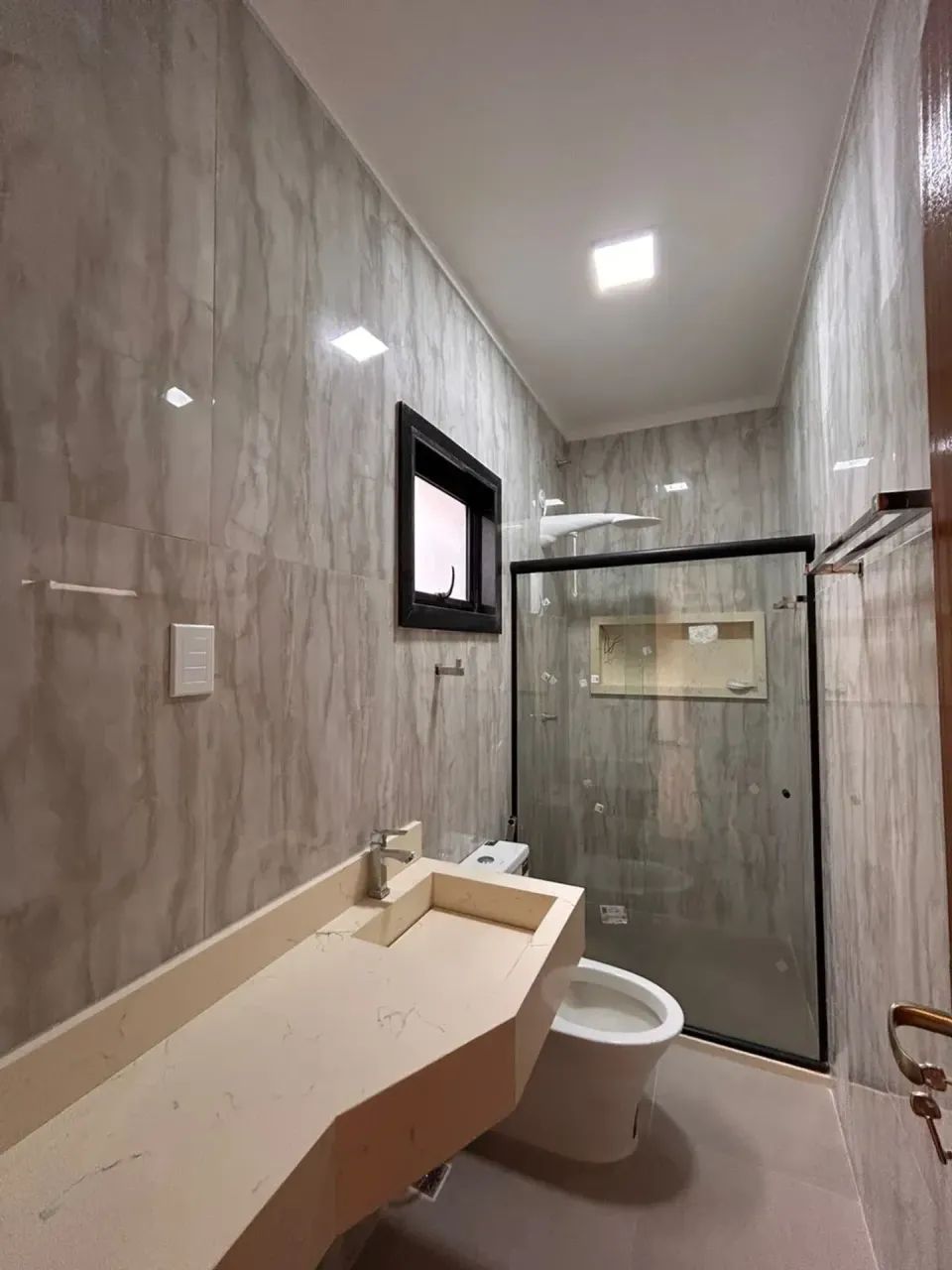 Linda casa 3  quartos com piscina a venda - Foto 4