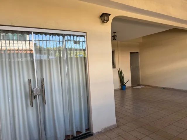 Casa com Casa de Fundo e Churrasqueira - Foto 5